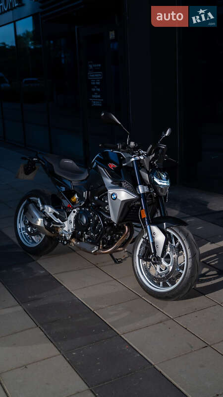 BMW F 900R 2023