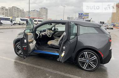Хетчбек BMW I3 2015 в 