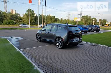 Хетчбек BMW I3 2017 в 
