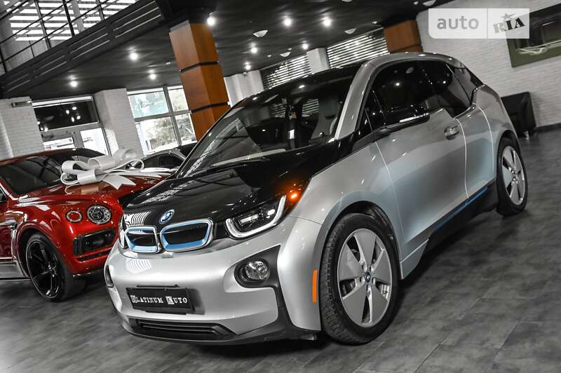 Хетчбек BMW I3 2015 в 