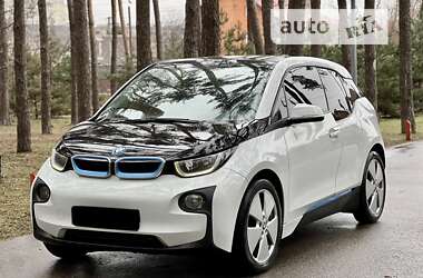 Компания BMW распродала все гибридные спорткары i8