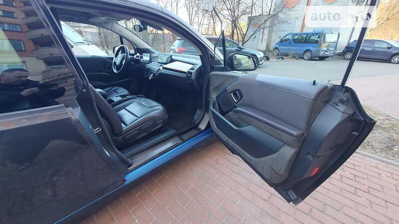 Хэтчбек BMW I3 2015 в Киеве