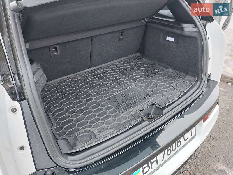 Хэтчбек BMW I3 2015 в Киеве