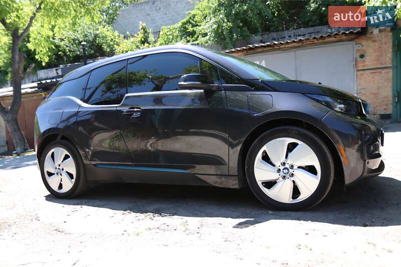 Хэтчбек BMW I3 2015 в Кропивницком