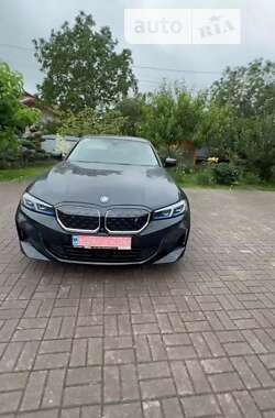 Седан BMW I3 2023 в Львове