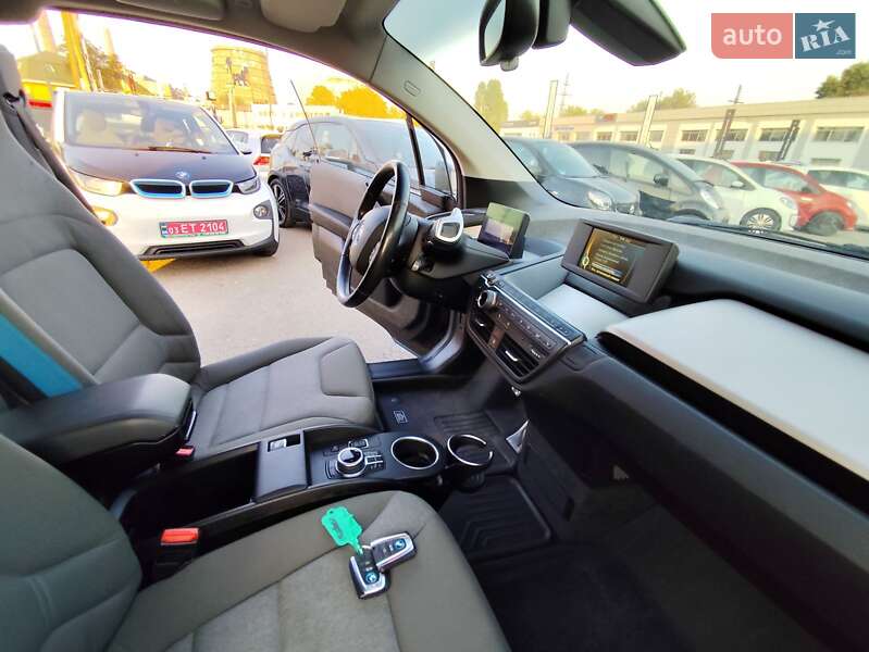 Хэтчбек BMW I3 2016 в Киеве