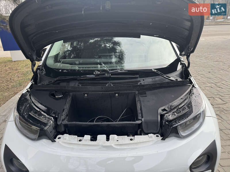 Хетчбек BMW I3 2015 в Дніпрі