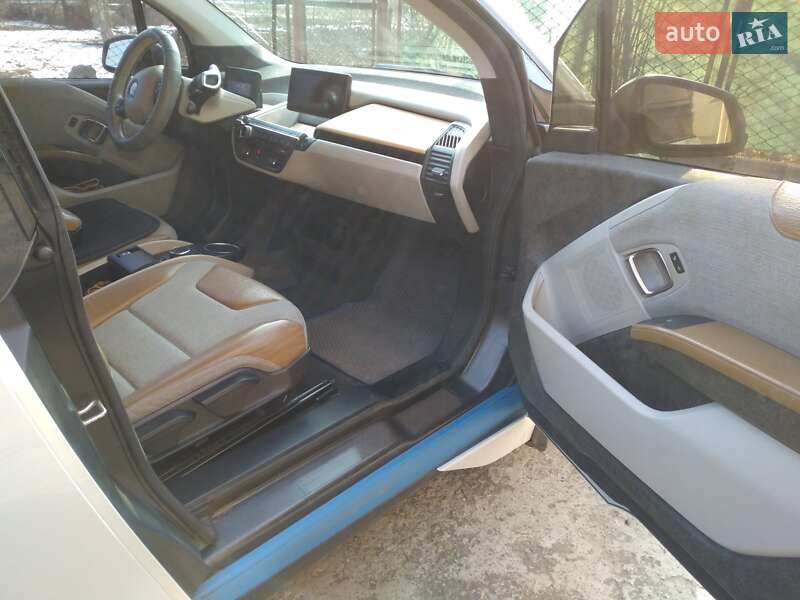 Хэтчбек BMW I3 2015 в Кривом Роге