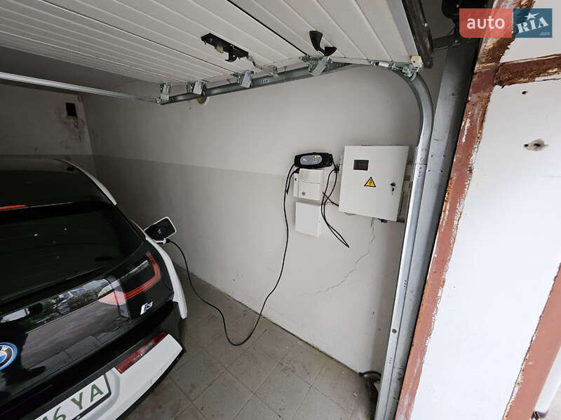 Хэтчбек BMW I3 2014 в Сумах