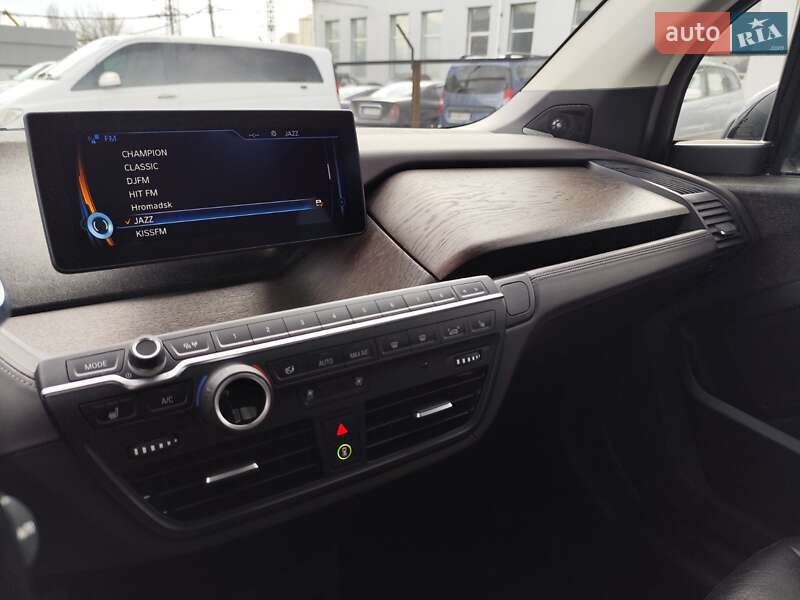 Хэтчбек BMW I3 2016 в Киеве