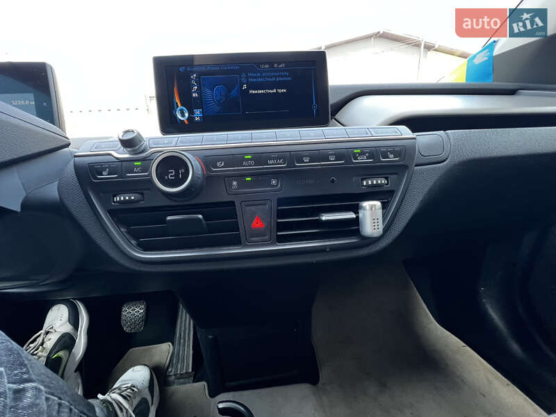 Хэтчбек BMW I3 2015 в Новом Ярычеве фото 16 Хэтчбек BMW I3 2015 в Новом Ярычеве