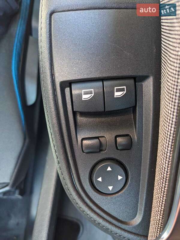 Хетчбек BMW I3 2015 в Кам'янському фото 34 Хетчбек BMW I3 2015 в Кам'янському