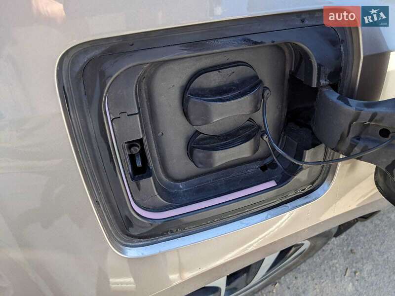 Хетчбек BMW I3 2015 в Кам'янському фото 36 Хетчбек BMW I3 2015 в Кам'янському