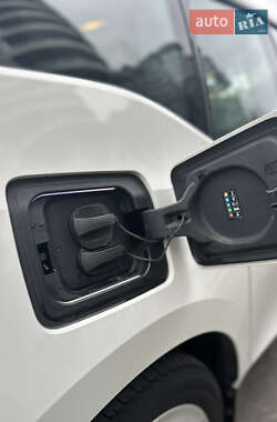 Хэтчбек BMW I3 2016 в 