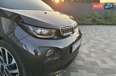Хетчбек BMW I3 2015 в 