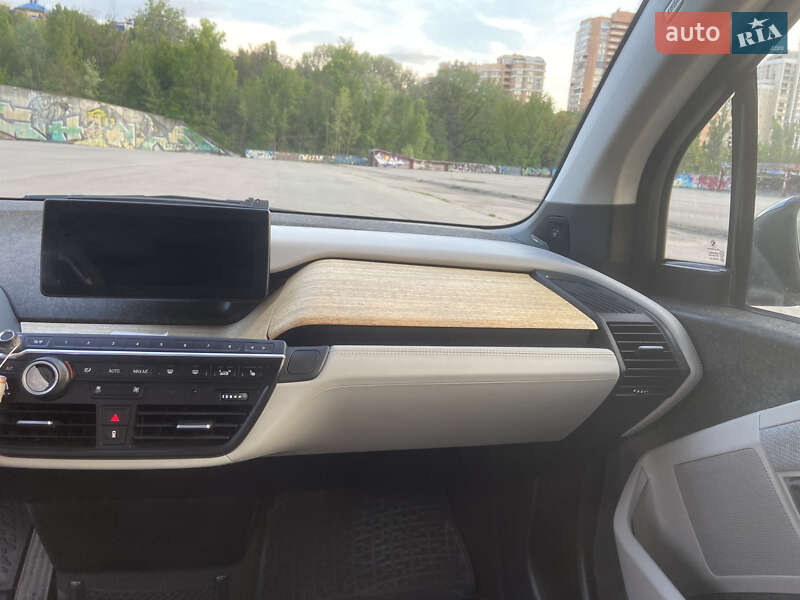 Хэтчбек BMW I3 2014 в Киеве