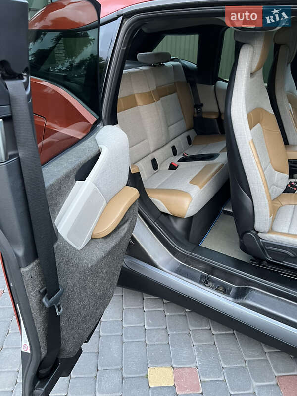 Хэтчбек BMW I3 2014 в Владимире
