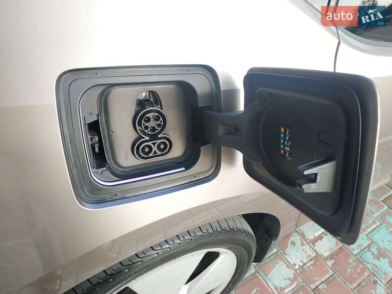 Хетчбек BMW I3 2015 в Одесі