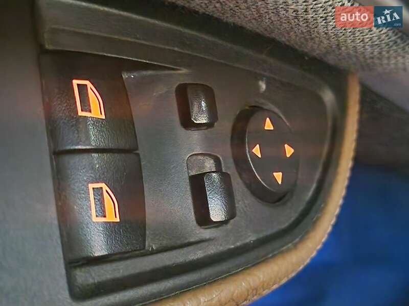 Хетчбек BMW I3 2015 в Кропивницькому фото 8 Хетчбек BMW I3 2015 в Кропивницькому