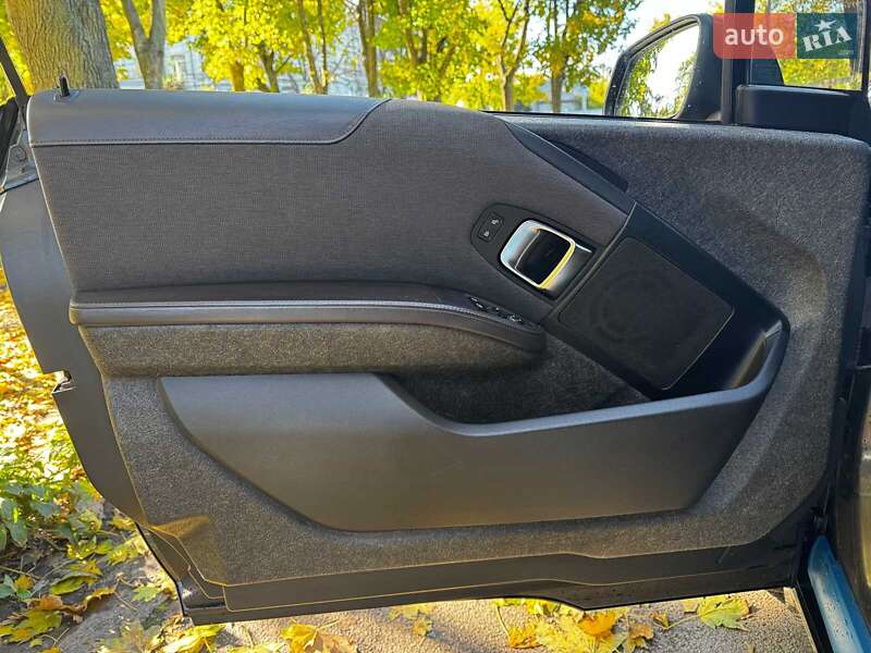 Хэтчбек BMW I3 2016 в Киеве