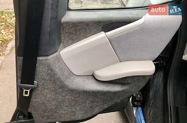 Хетчбек BMW I3 2014 в 