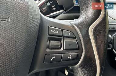 Хетчбек BMW I3 2016 в 