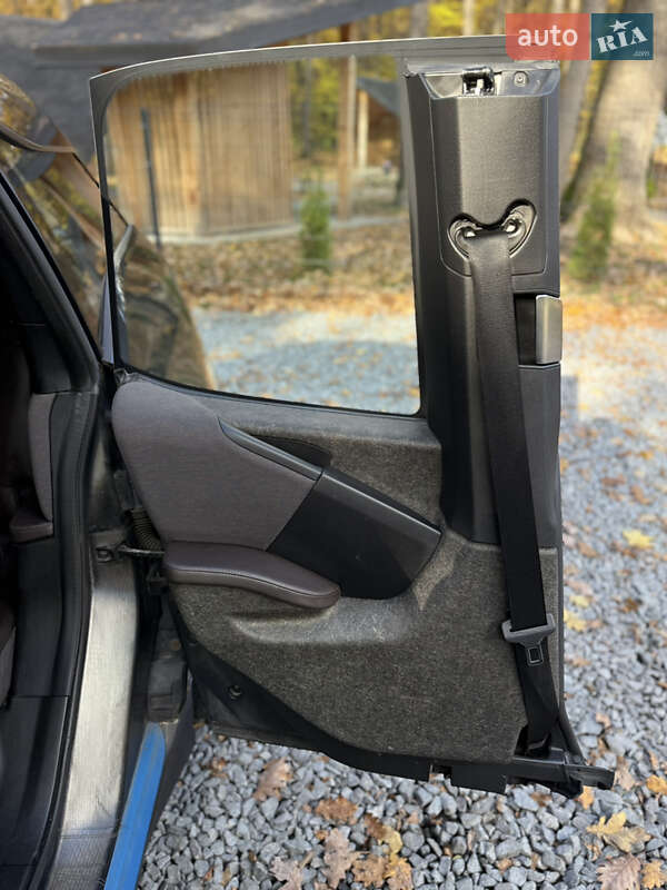 Хэтчбек BMW I3 2015 в Бродах фото 17 Хэтчбек BMW I3 2015 в Бродах