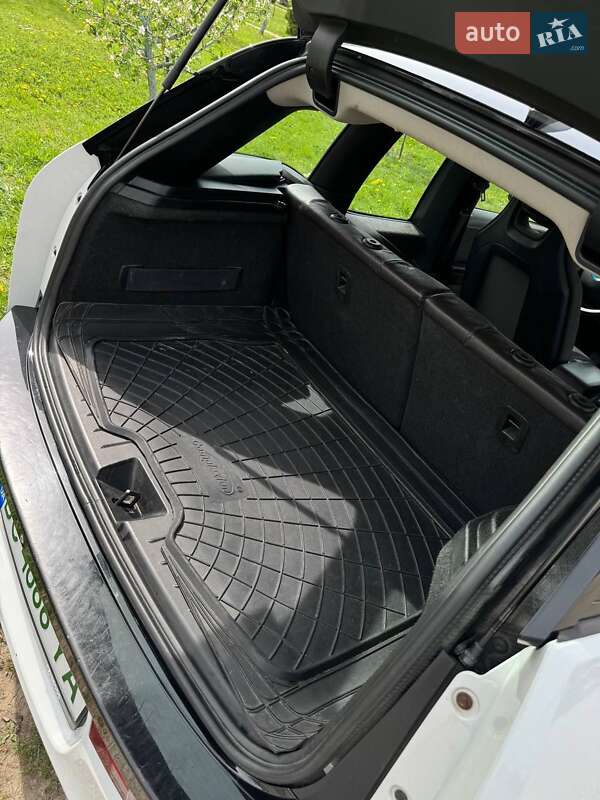 Хэтчбек BMW I3 2016 в Львове