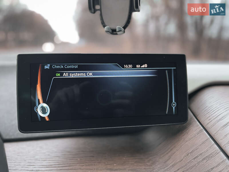 Хэтчбек BMW I3 2016 в Лапаевке