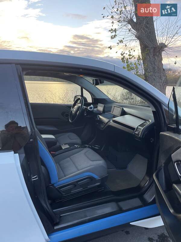 Хэтчбек BMW I3 2015 в Киеве