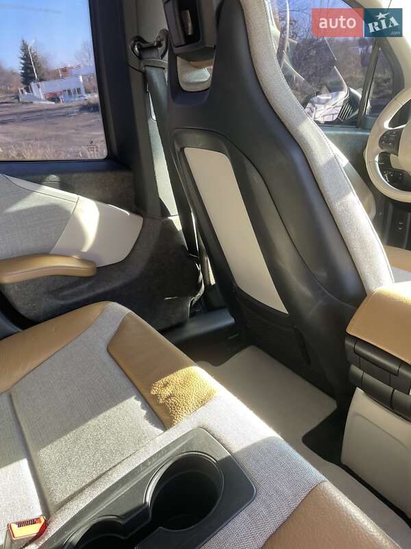 Хетчбек BMW I3 2014 в Чернівцях