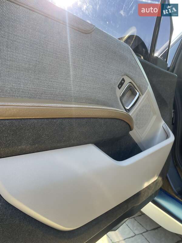 Хетчбек BMW I3 2014 в Чернівцях