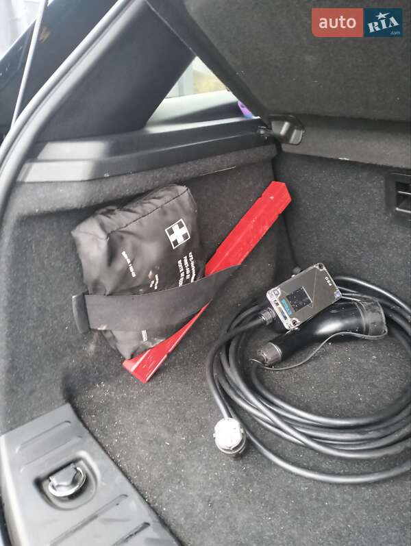 Хетчбек BMW I3 2016 в Луцьку фото 28 Хетчбек BMW I3 2016 в Луцьку