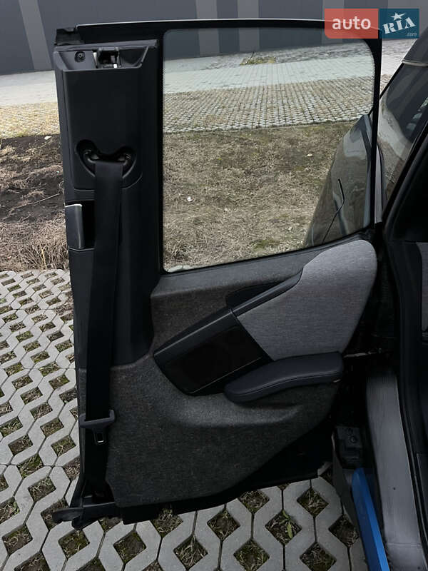 Хетчбек BMW I3 2014 в Хмельницькому