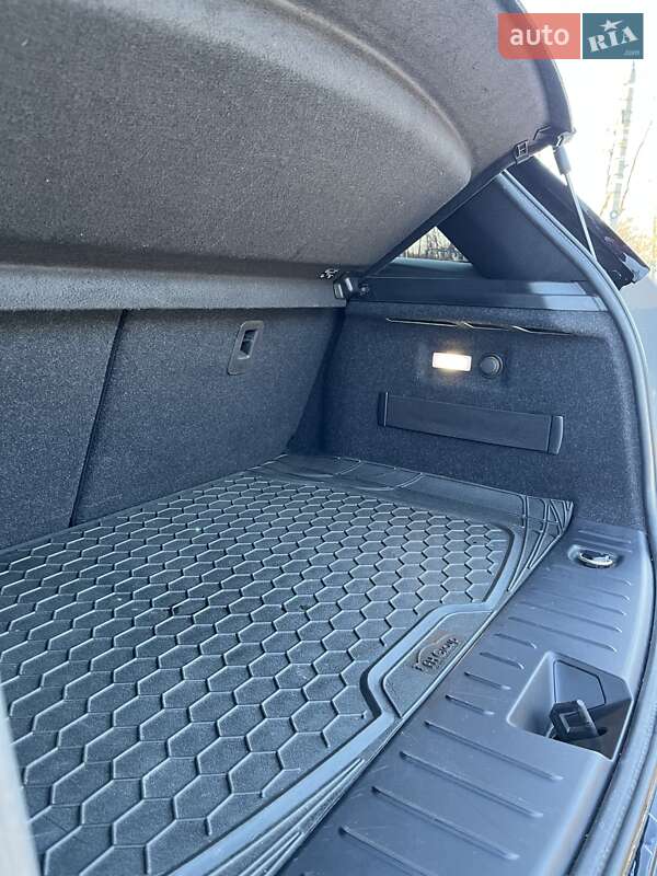 Хетчбек BMW I3 2017 в Чернівцях