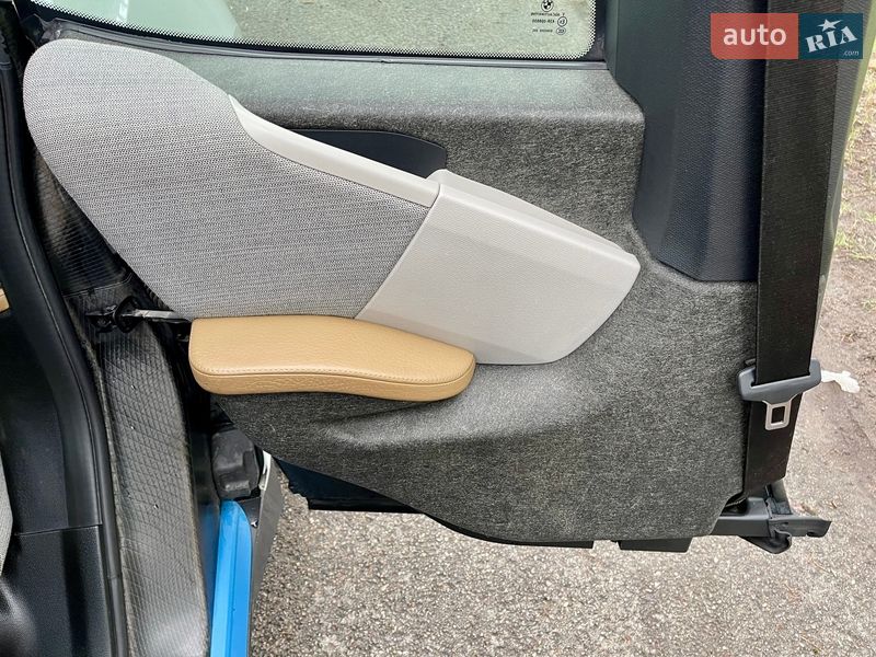 Хэтчбек BMW I3 2016 в Киеве