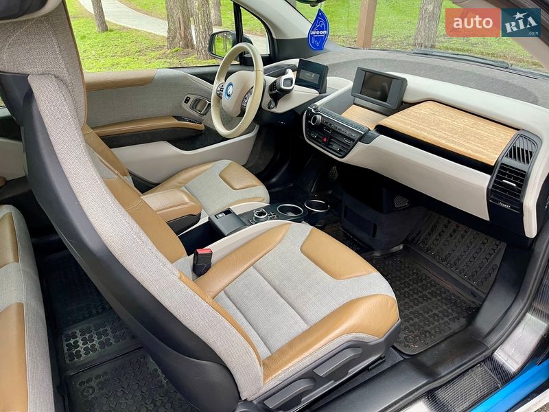 Хэтчбек BMW I3 2016 в Киеве