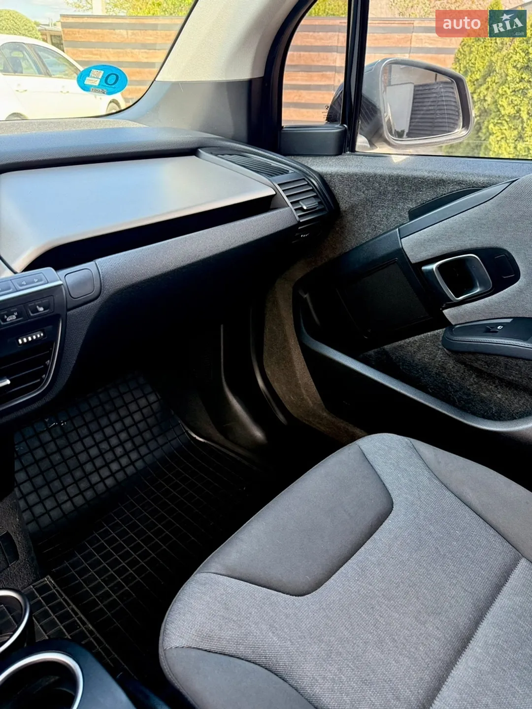 2017 BMW i3 - мініатюра 11