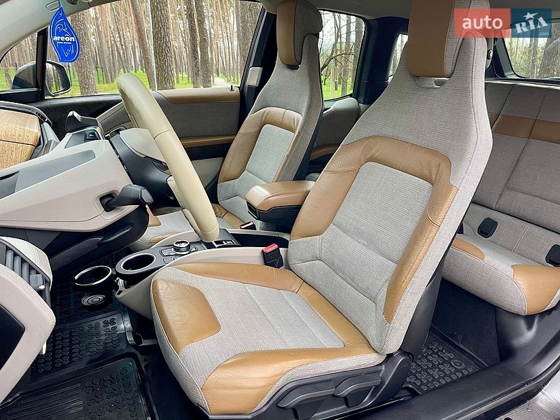 Хэтчбек BMW I3 2016 в Киеве
