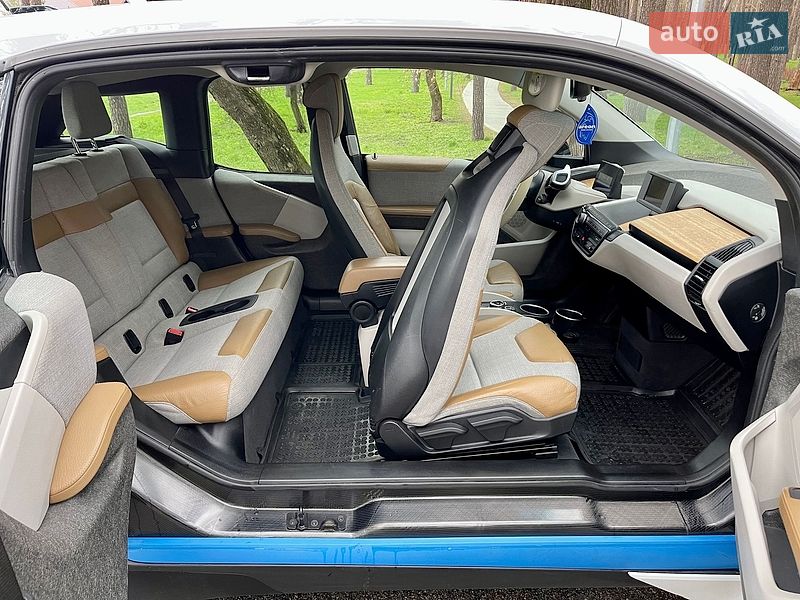 Хэтчбек BMW I3 2016 в Киеве