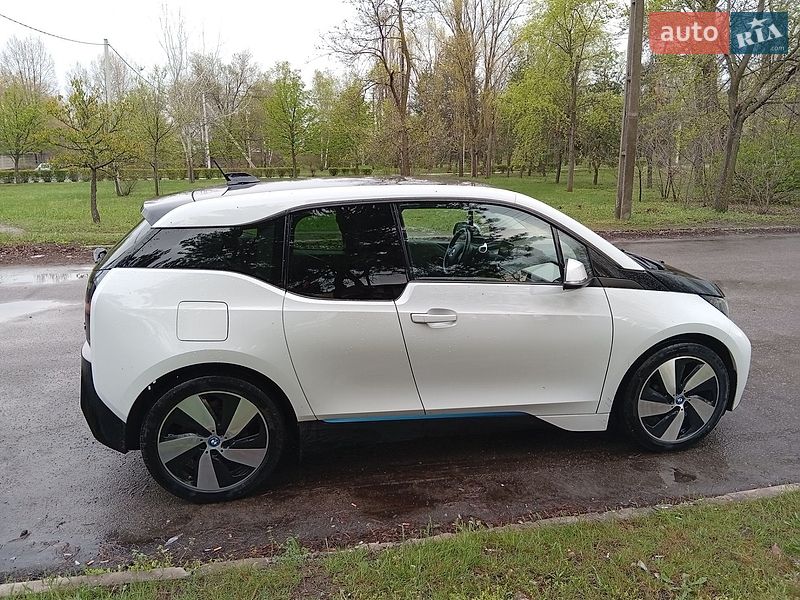 Хэтчбек BMW I3 2015 в Горишних Плавнях