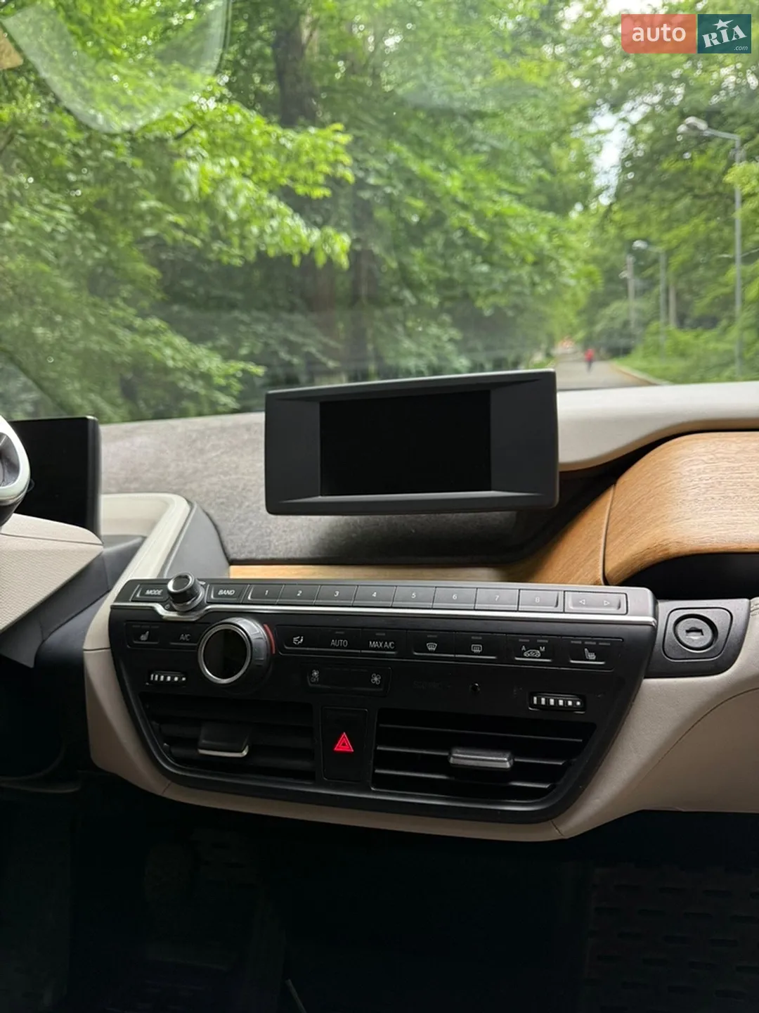 2016 BMW i3 - мініатюра 8