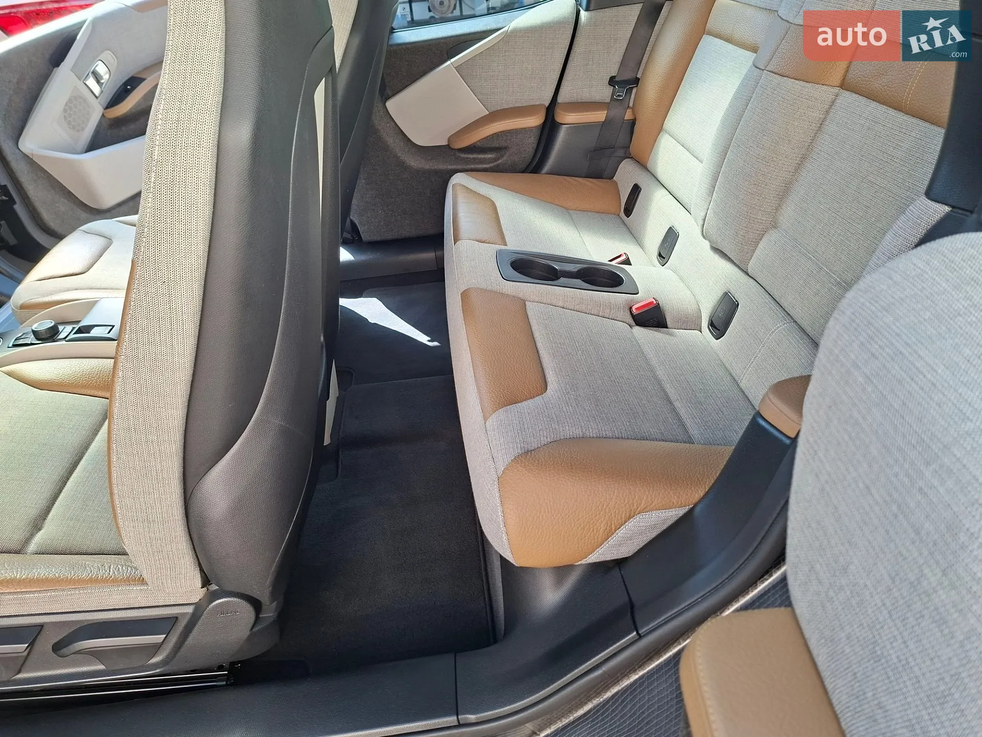 2015 BMW i3 - мініатюра 31