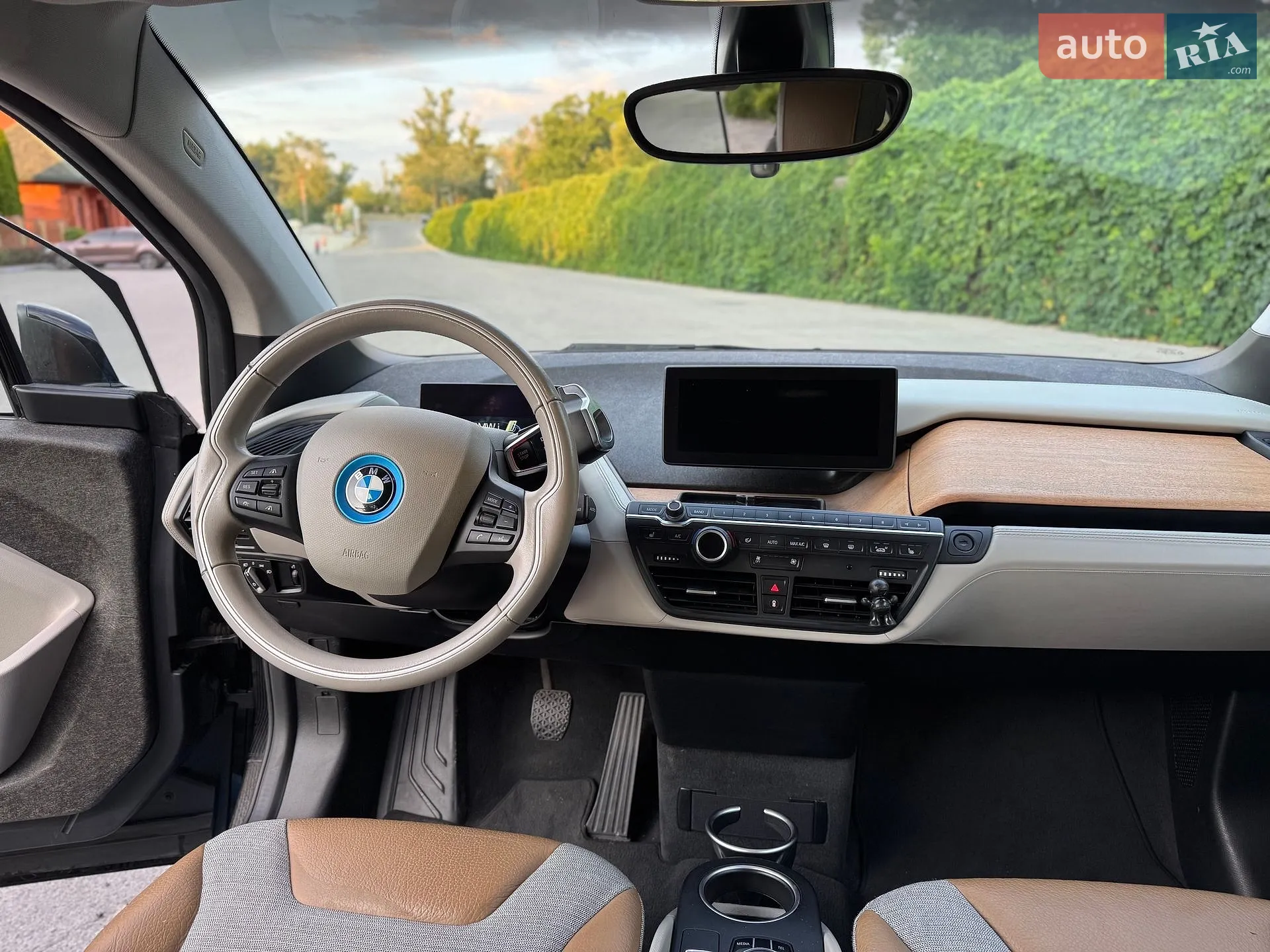2017 BMW i3 - мініатюра 13