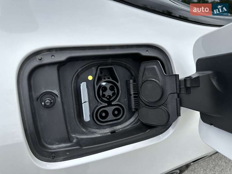 Купе BMW i4 2022 в Дніпрі