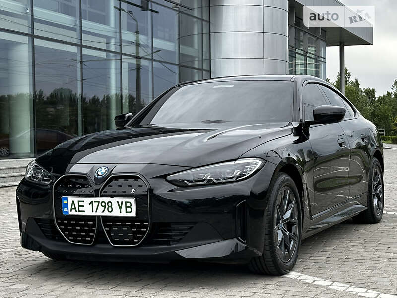 BMW i4 2023