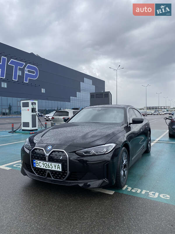 Купе BMW i4 2023 в Львове