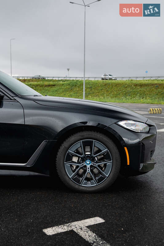 Купе BMW i4 2023 в Львові