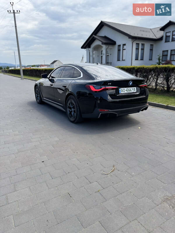 Купе BMW i4 2023 в Иршаве