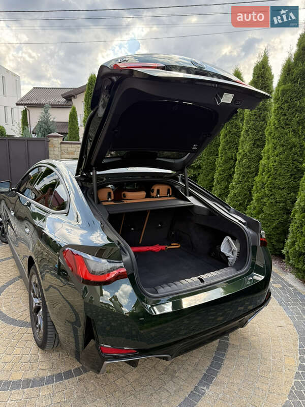 Купе BMW i4 2023 в Львове